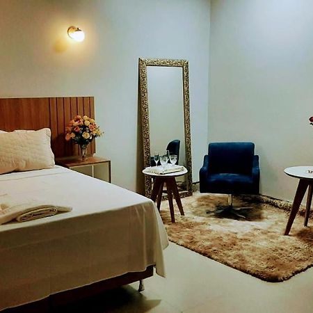 Hotel Plaza Pontes E Lacerda Екстериор снимка