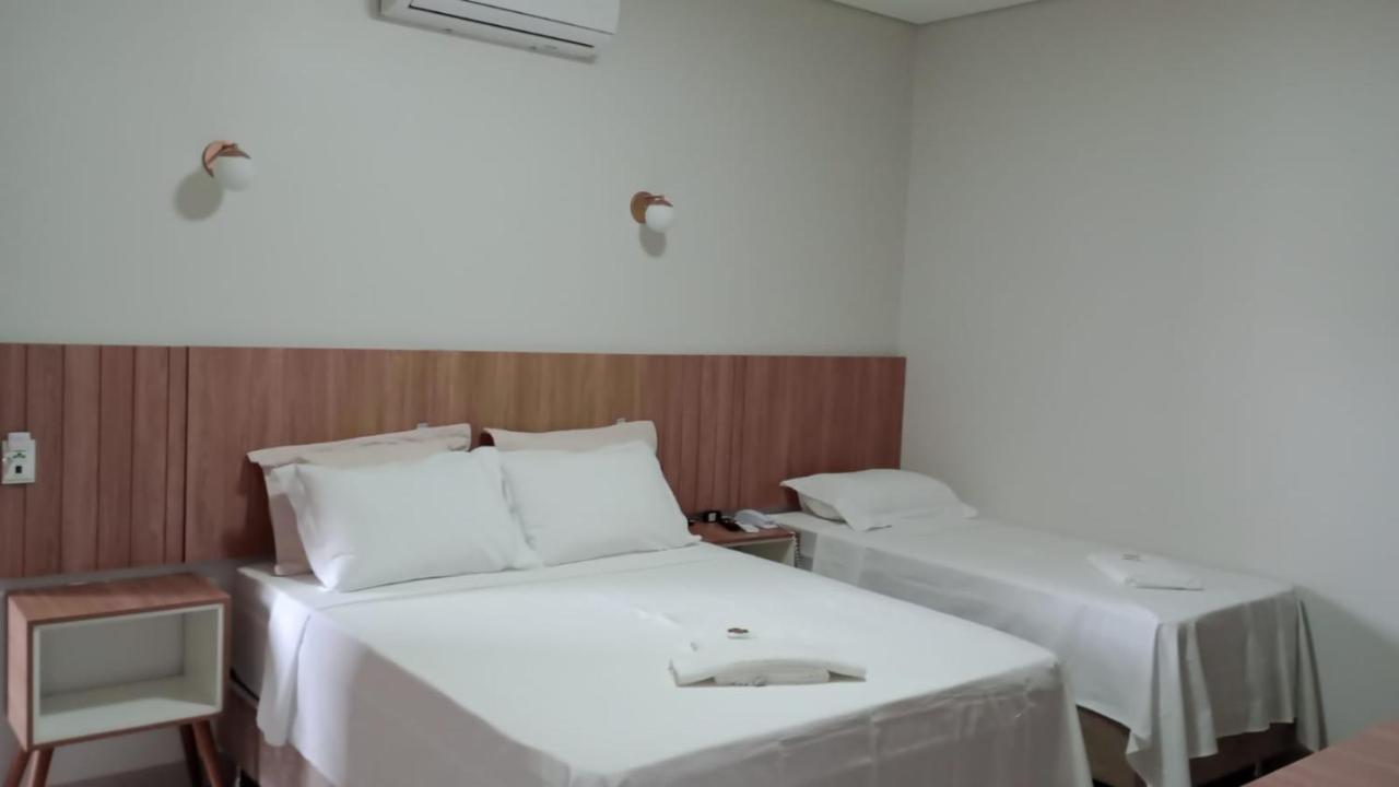 Hotel Plaza Pontes E Lacerda Екстериор снимка